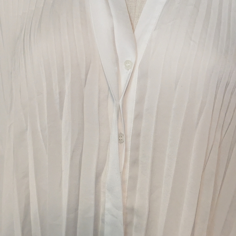Vince Pleated Chevron Button Long Sleeve Flowy Blouse - Picture 7 of 12